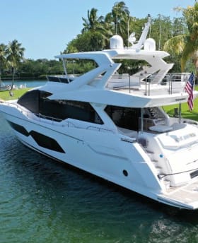 Luxury Yacht Cruise on Seascape* item