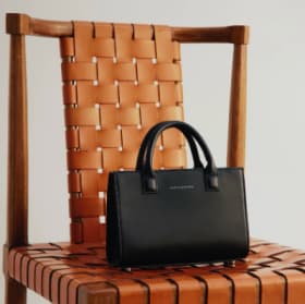 Sac Want Les Essentiels - Mini Dresden en cuir item