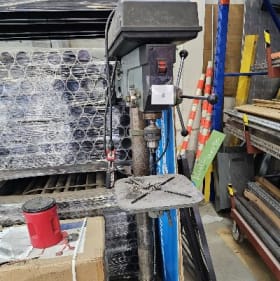 PRESSE DRILL SUR TRÉPIER item