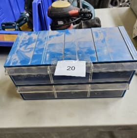 BOÎTE PLASTIC POUR QUINCAILLERIE BLEU item