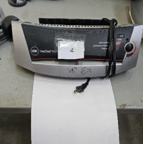 PLASTIFIEUSE "HEAT-SEAL" H212 (avec feuille de départ) item