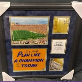 Rudy Signed ND photo item