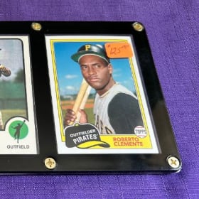 Roberto Clemente Baseball Trading Cards item