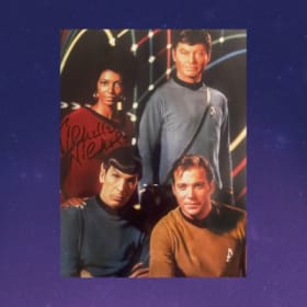 Star Trek Cast NIchelle Nichols Signed 8"x10" item