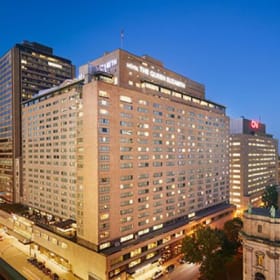 1 nuitée au Fairmont le Reine Elizabeth item