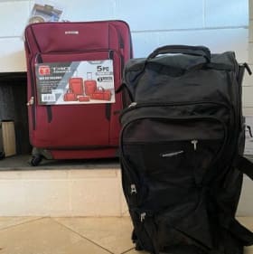 #8 Luggage Gift Set item