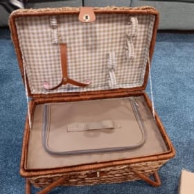 Picnic Basket set item