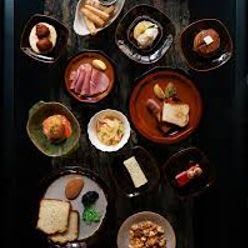 Lot #2 de cartes cadeaux de 200$ au restaurant le Clan. item