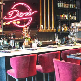 Lot #4  de cartes cadeaux d’une valeur de 400$ (Restaurants) item