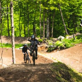 Location de vélos 1 instinct A30 et 1électrique Valeur $205. item