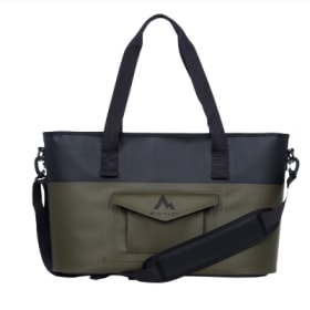 (A) Fourre-tout McKinley isotherme - valeur $150 item