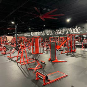 4 Training Sessions-Self Made Training Facility--$400 Value item