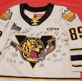 Chandail de Mathis Aguilar des Tigres  valeur :$200.00 item