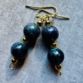 Earrings item