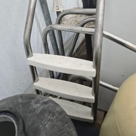 Escalier piscine item