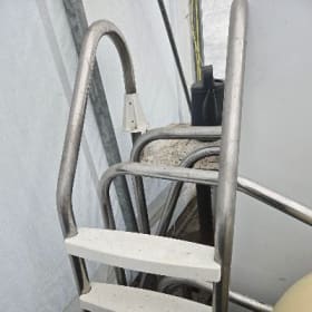 Escalier piscine item