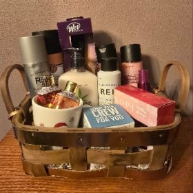 Aural Mucoy Salon Gift Basket item