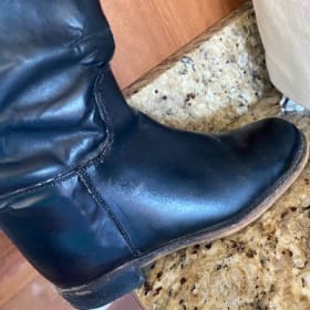 Riding boots size 6 item