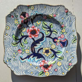 Assiette de Collection avec Bordure Plaquée Or item