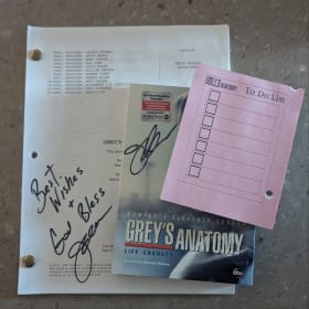Grey's Anatomy Script autographed by Justin Chambers item