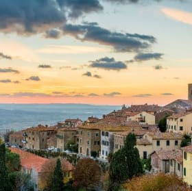 EUROPE: Tuscan Countryside & Cuisine for 8 item