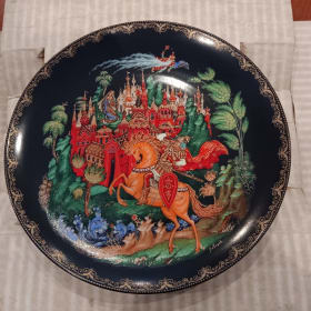 99. #1 Collectable Plate by Master Artisan Zhao Huimin item
