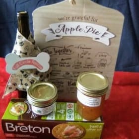 Apple Pie Cutting Board: Sip & Spread Set item