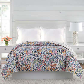 Vera Bradley Petite Floral Quilt - King Size item