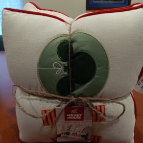37. Set of 3 "HO HO HO" Pillows item