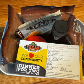 Texas Roadhouse Basket #3 item