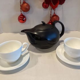 Wedgwood Teapot & Wedgwood Cups & Saucers item