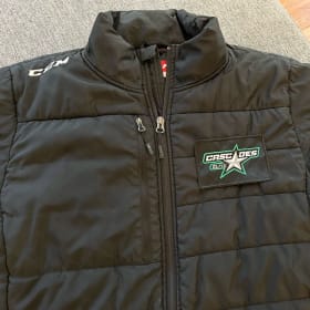 Écusson Cascades cousu sur le manteau item
