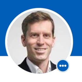 59) Montreal Canadians vs New York Rangers hockey game in a private lodge - For 2 people item