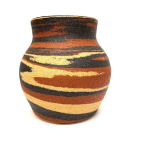 Marbled vase item