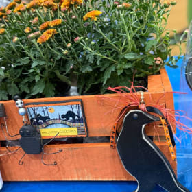 Bronze Fox Design - Fall Planter Box item