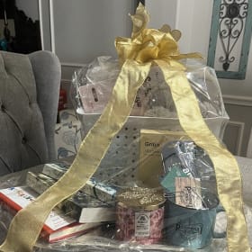 Grade Baskets - 3rd Grade - Book Lovers item