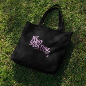 Grand tote bag noir, We carry the culture (rose) item