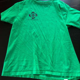 T-shirt vert LARGE ENFANT - 5$ item