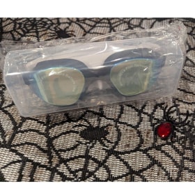Swimming Goggles 🕶️Estimated Value: $20 item