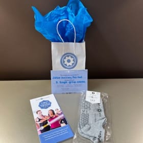 Club Pilates- 8 single classes and socks item