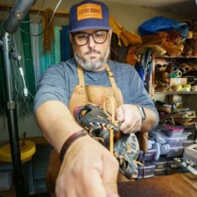 Glove & Mitt Full Service item