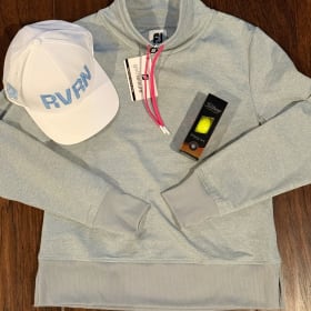 Womens - Pullover, Hat, and Balls item