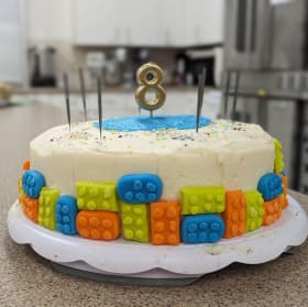 Custom cake or 24 cupcakes item