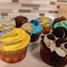 Custom cake or 24 cupcakes item