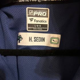Henrik Sedin Worn Official Canucks Jacket - Size Large item