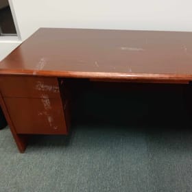 Desk (Large) item