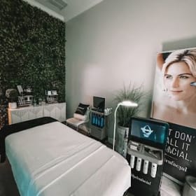 63 - Refresh Palm Beach Medical - Hyrdrofacial or Botox item