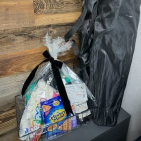 Glamping basket ($500 value) item