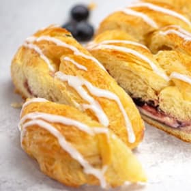 Blueberry & Cream Cheese item