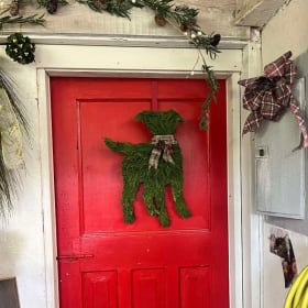 Fresh Wreath - Dog Standing item